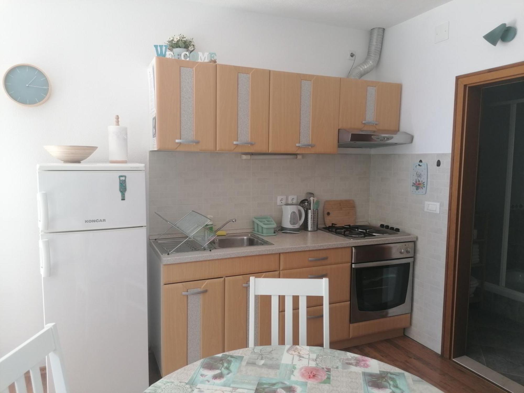 Apartmani Mares - 20 M From The Beach Brela Værelse billede